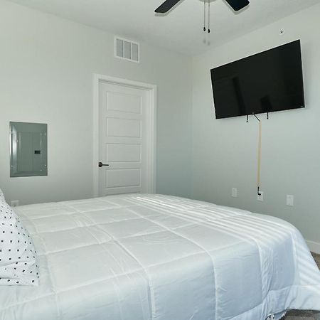 Modern Dwntwn 1 Bdrm Apt Pool Gym Free Parking Indianapolis Buitenkant foto