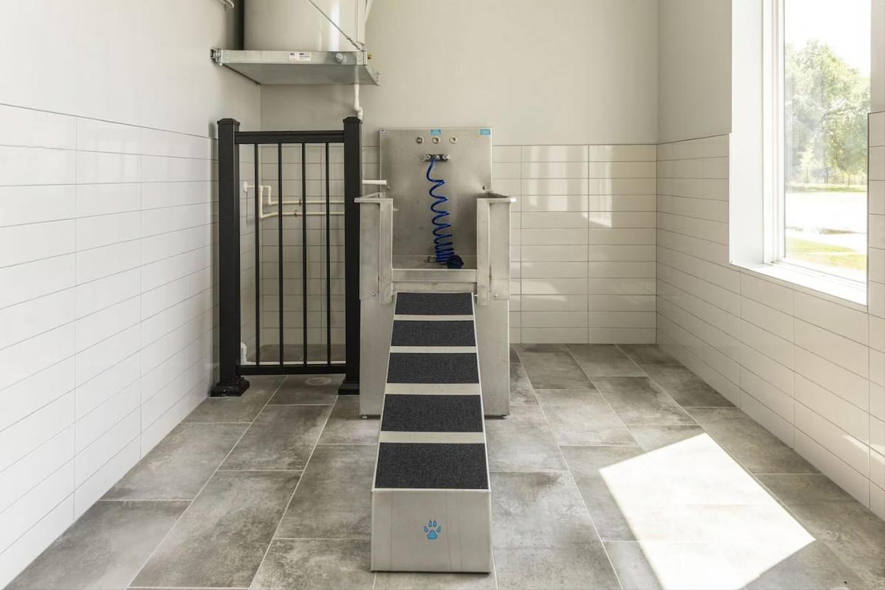 Modern Dwntwn 1 Bdrm Apt Pool Gym Free Parking Indianapolis Buitenkant foto